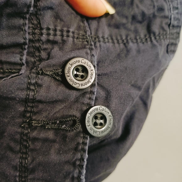 Calvin Klein - Picture 9 of 12